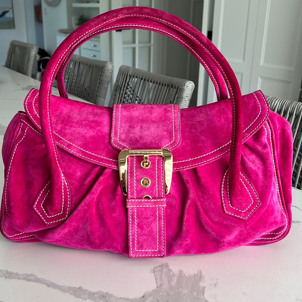 Amazing hot pink suede CELINE vintage gold buckle bag larger size! Stunning 😍